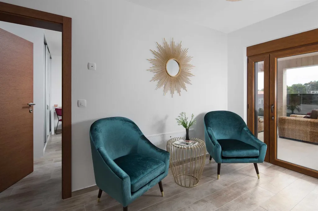 Pool, Jacuzzi & Sauna Villa in Vir (8–10)