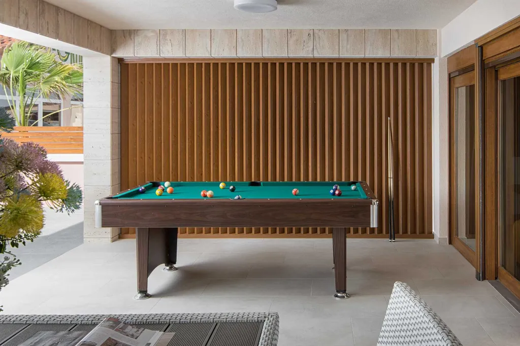 Pool, Jacuzzi & Sauna Villa in Vir (8–10)