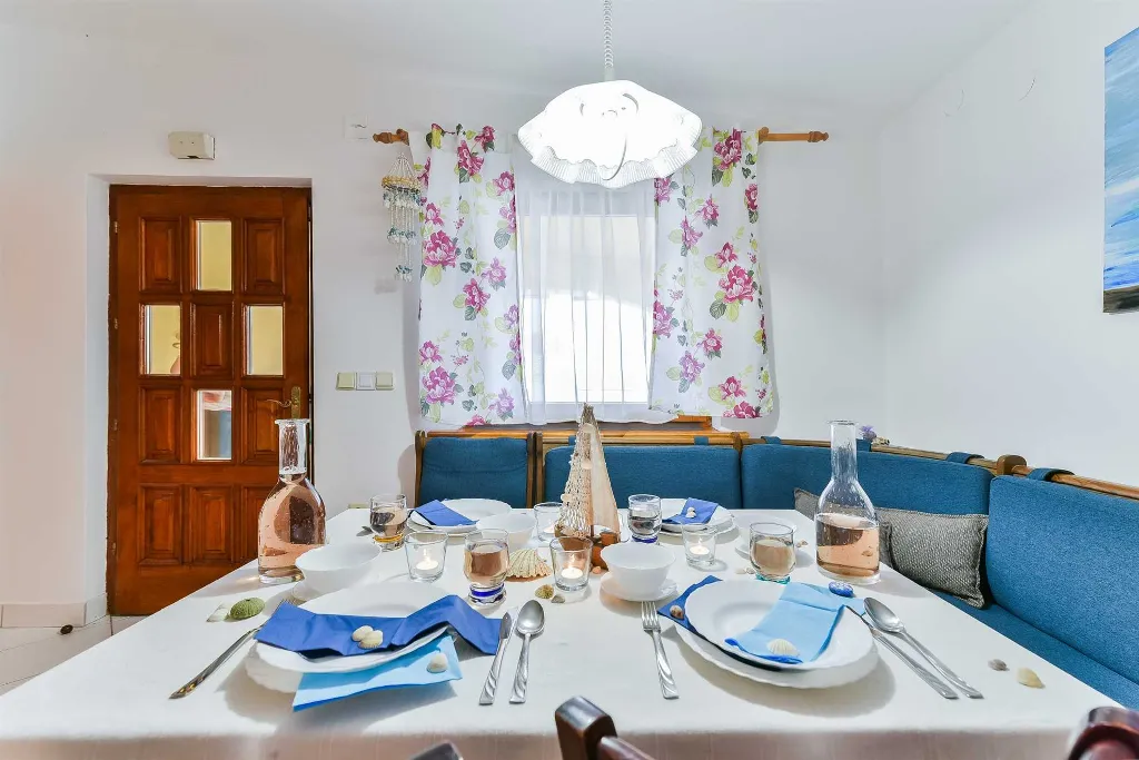 3-Bedroom Sea View Apartment in Vir