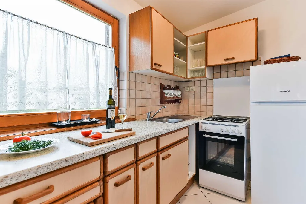 3-Bedroom Sea View Apartment in Vir