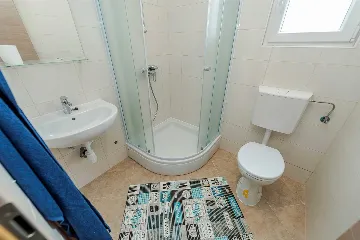 Apartment in Vir for 2–4 Guests, 100 m to Beach