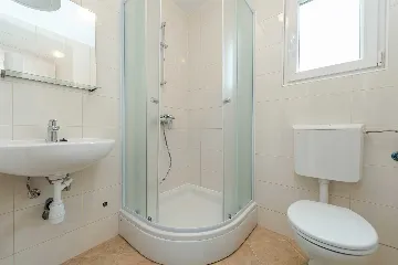 Apartment in Vir for 2–4 Guests, 100 m to Beach