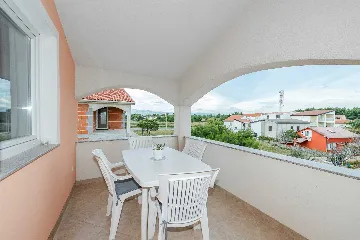 Apartment in Vir for 2–4 Guests, 100 m to Beach