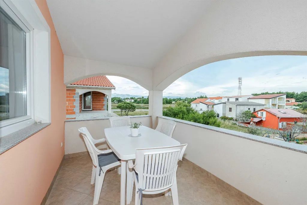 Apartment in Vir for 2–4 Guests, 100 m to Beach