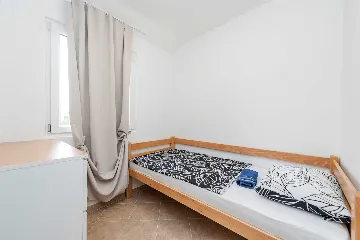 Apartment in Vir with Balcony