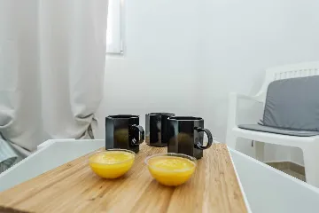 Apartment in Vir for 4 Guests with Balcony