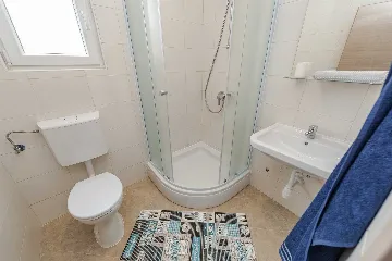 Apartment in Vir for 4 Guests with Balcony