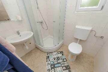 Apartment in Vir for 2-4 Guests near Luka Bay