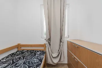 Apartment in Vir for 2-4 Guests near Luka Bay