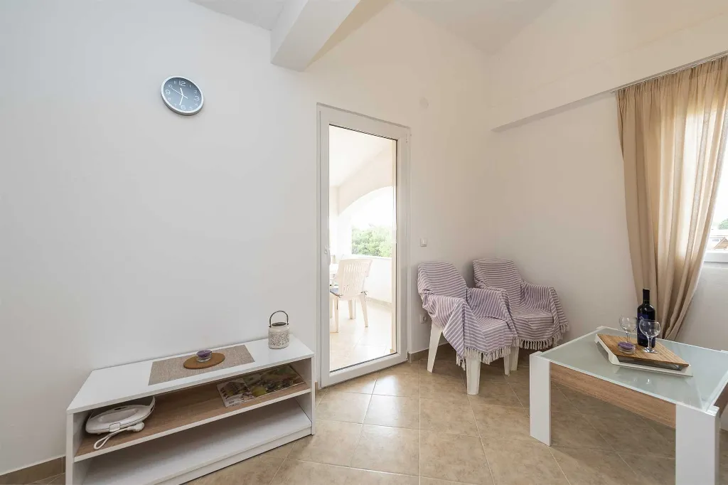 Apartment in Vir for 2-4 Guests near Luka Bay