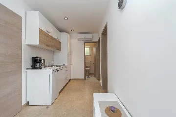 Apartment in Vir for 2-4 Guests near Luka Bay