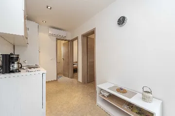 Apartment in Vir for 2-4 Guests near Luka Bay