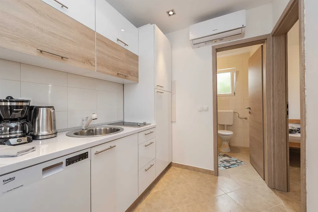 Apartment in Vir for 2-4 Guests near Luka Bay