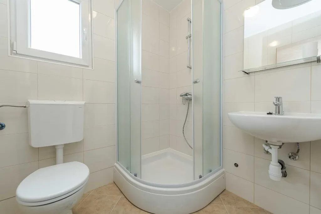 Vir Apartment for 4 Guests Near Luka Bay