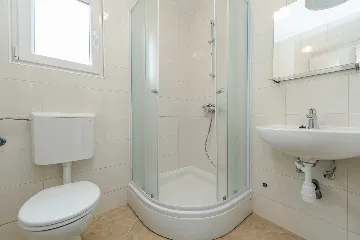 Vir Apartment for 4 Guests Near Luka Bay