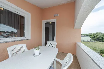 Vir Apartment for 4 Guests Near Luka Bay