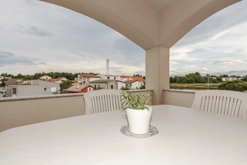 Vir Apartment for 4 Guests Near Luka Bay