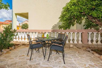 Apartment in Vir for 2–4 Guests near Pebble Beach