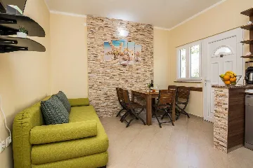 Apartment in Vir for 2–4 Guests near Pebble Beach