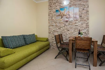 Apartment in Vir for 2–4 Guests near Pebble Beach