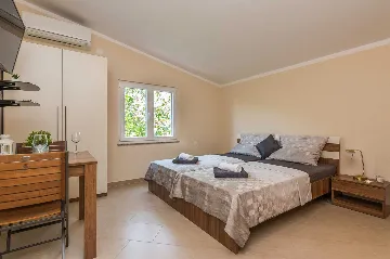 Studio for 2 in Vir – 250 m from Pebble Beach