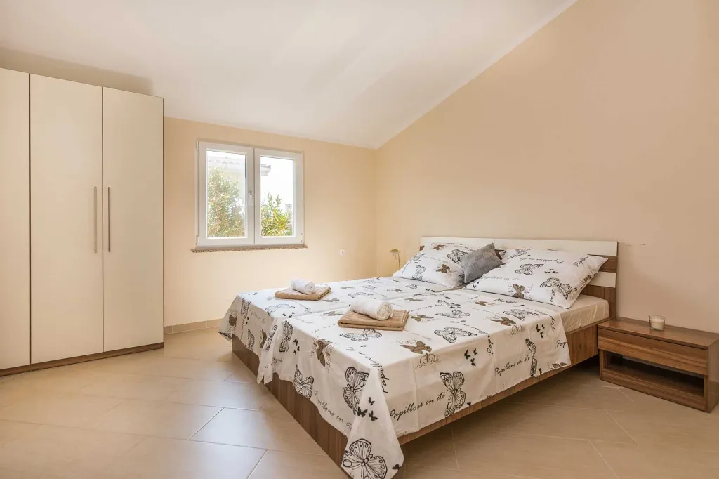 Studio in Vir for 2, 250 m from Pebble Beach
