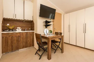 Studio in Vir for 2, 250 m from Pebble Beach