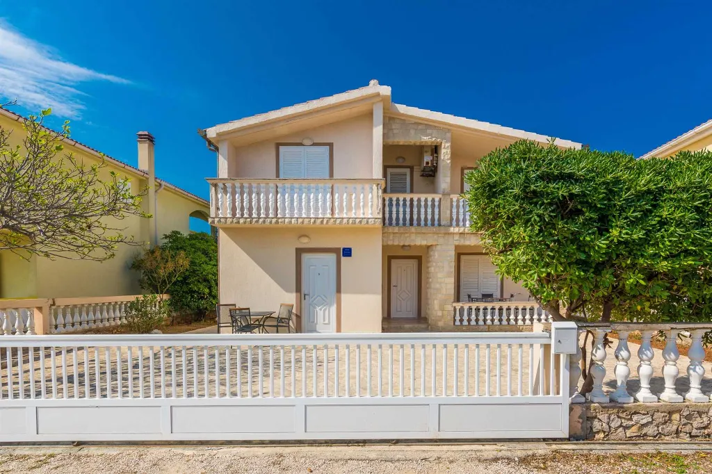 Studio in Vir for 2, 250 m from Pebble Beach