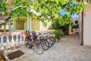 Studio in Vir for 2, 250 m from Pebble Beach