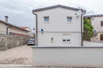 Apartment for 4 in Vir with Balcony