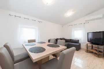 Apartment for 4 in Vir with Balcony