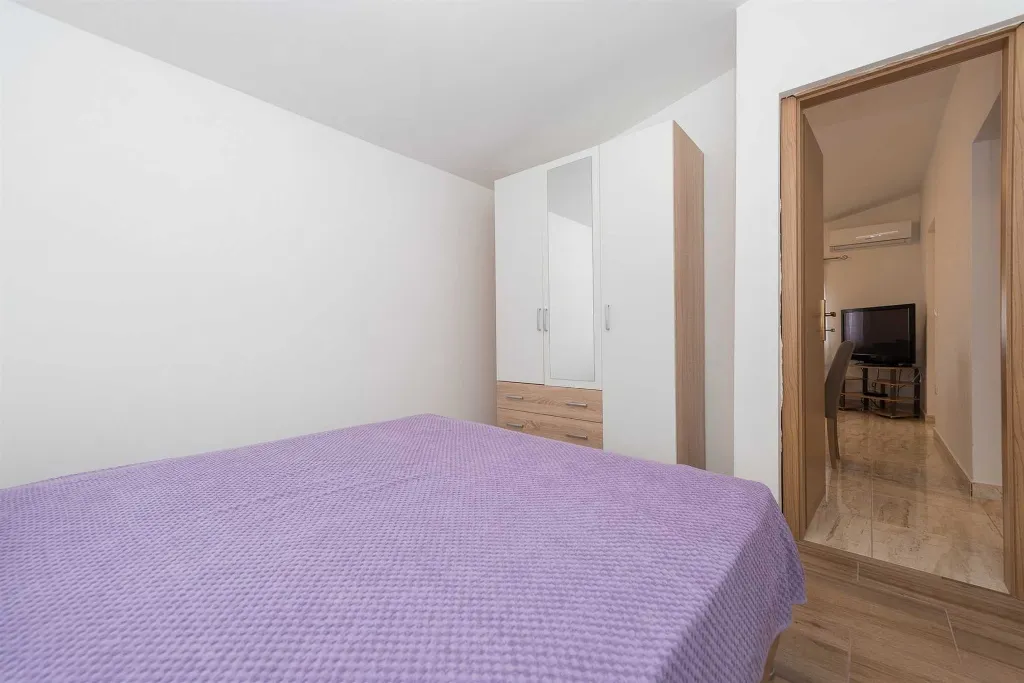 Apartment for 4 in Vir with Balcony