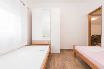 Apartment for 4 in Vir with Balcony