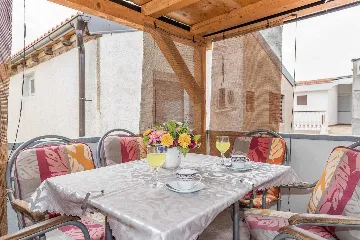 Apartment for 4 in Vir with Balcony
