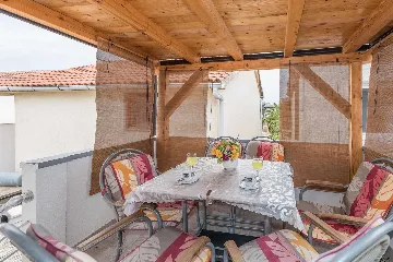 Apartment for 4 in Vir with Balcony