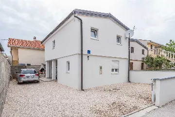 Apartment for 4 in Vir with Balcony