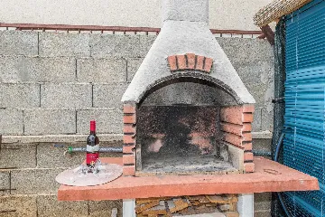 Apartment for 4 in Vir with Balcony