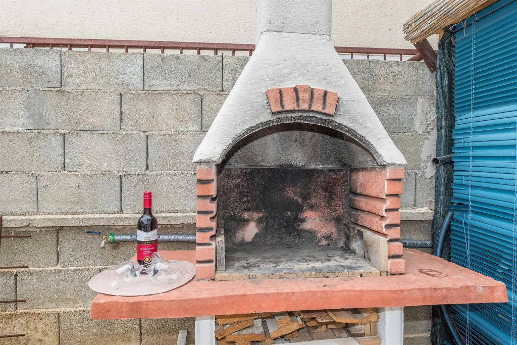 Apartment for 4 in Vir with Balcony