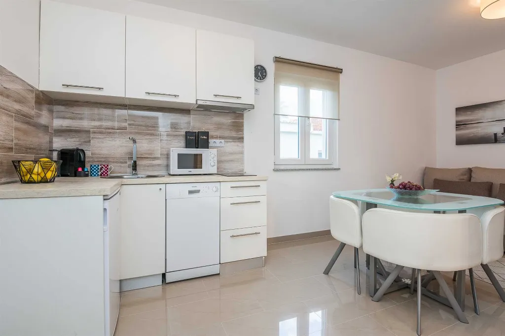 1-Bedroom Apartment for 2–4 in Vir, Croatia