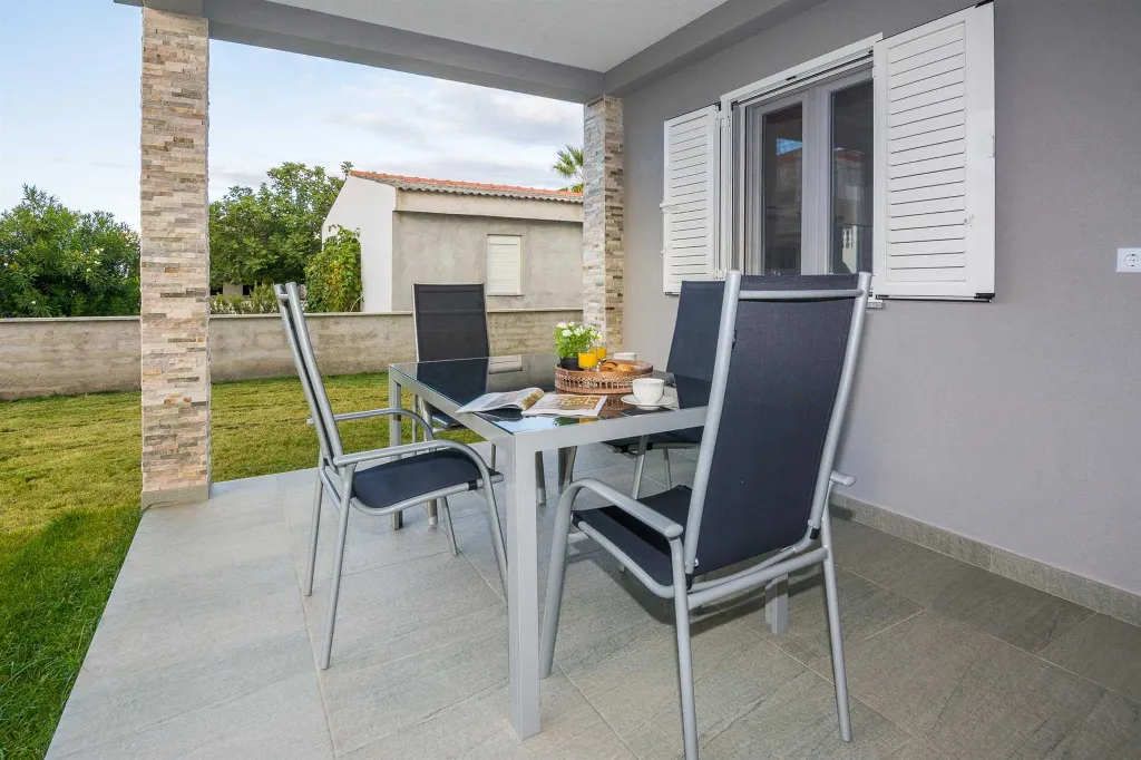 1-Bedroom Apartment for 2–4 in Vir, Croatia