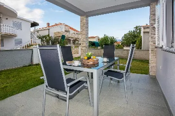 1-Bedroom Apartment for 2–4 in Vir, Croatia