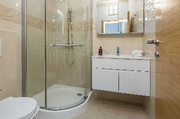 Vir Apartment for 2–4 Guests Near Soldatica Beach