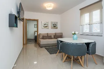 Vir Apartment for 2–4 Guests Near Soldatica Beach