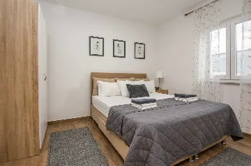 Vir Apartment for 2–4 Guests Near Soldatica Beach