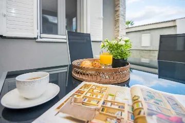 Vir Apartment for 2–4 Guests Near Soldatica Beach