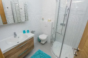 Vir Apartment for 2–4 Guests Near Soldatica Beach