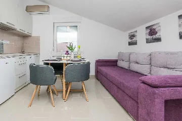 1-Bedroom Apartment in Vir for Up to 4 Guests