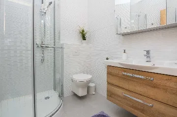 1-Bedroom Apartment in Vir for Up to 4 Guests