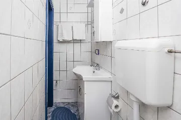 Vir Apartment for 4 Guests with Sea-View Balcony