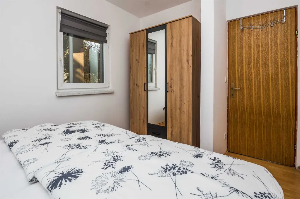 Ground-Floor Apartment in Vir for 2–4 Guests